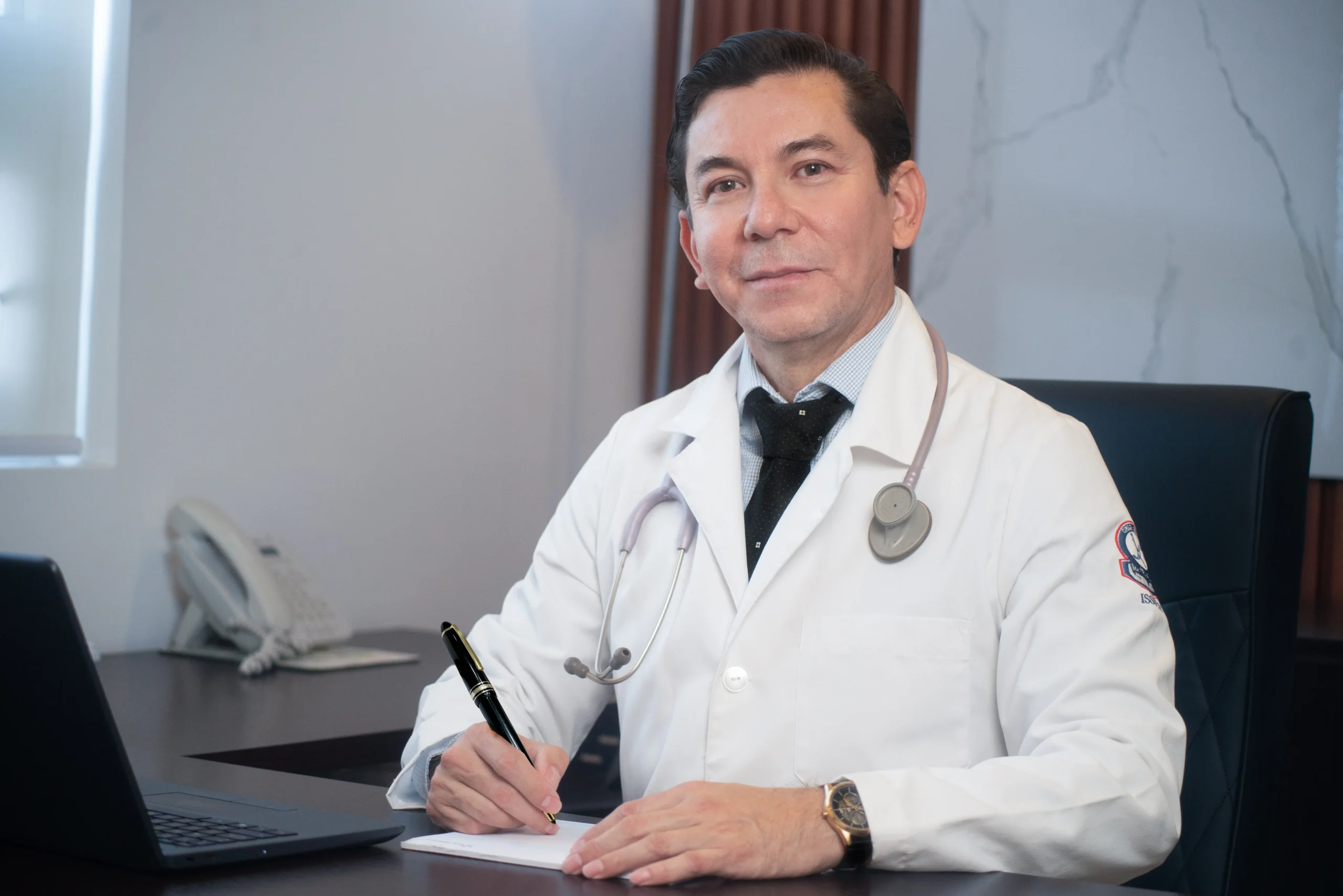 Dr. Esequiel García - Atención Especializada